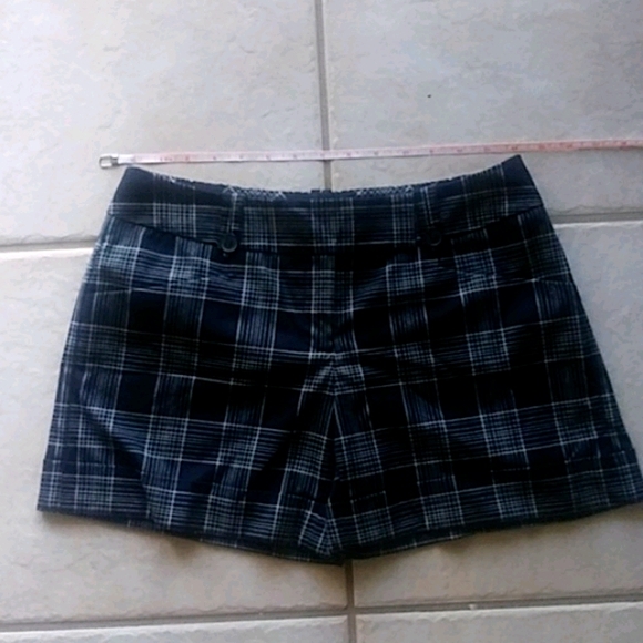 Trixie + lulu plaid navy shorts. - Picture 3 of 4